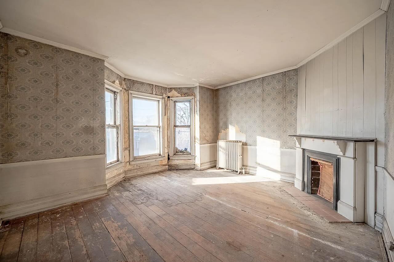 Empty dining room before staging